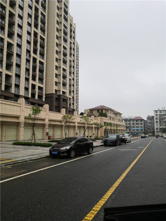 ���̰���