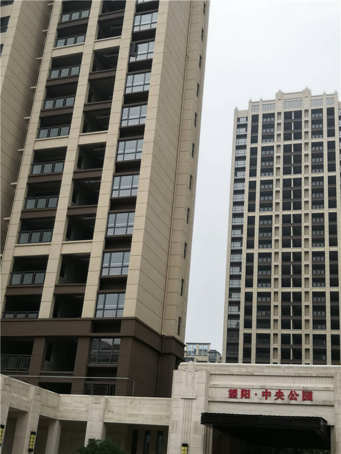 ���̰���