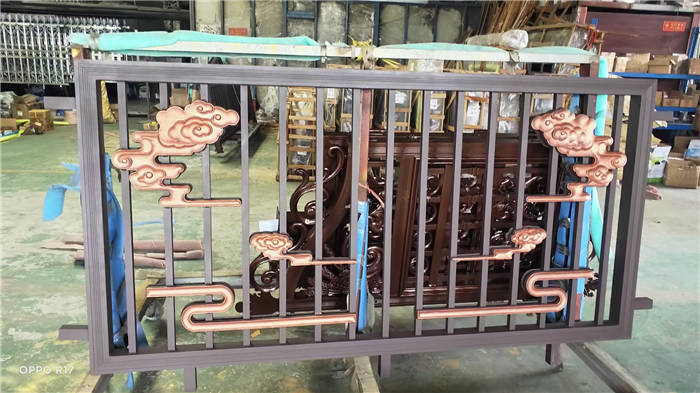 ���վ���